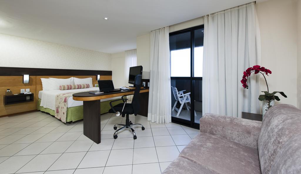 Quality Suites Natal Room photo